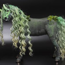 лошадь фантастическая, подвижная в смешанной технике, конь