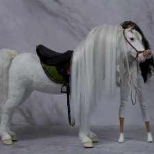 лошадь для Барби, подвижная в смешанной технике, конь формат 1/6