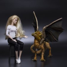 Дракон для Барби в смешанной технике, подвижный