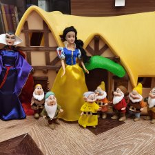 Большой дом Белоснежки и семи гномов