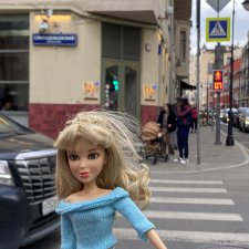 Весна на Патриках, а  LIV сегодня блондинка