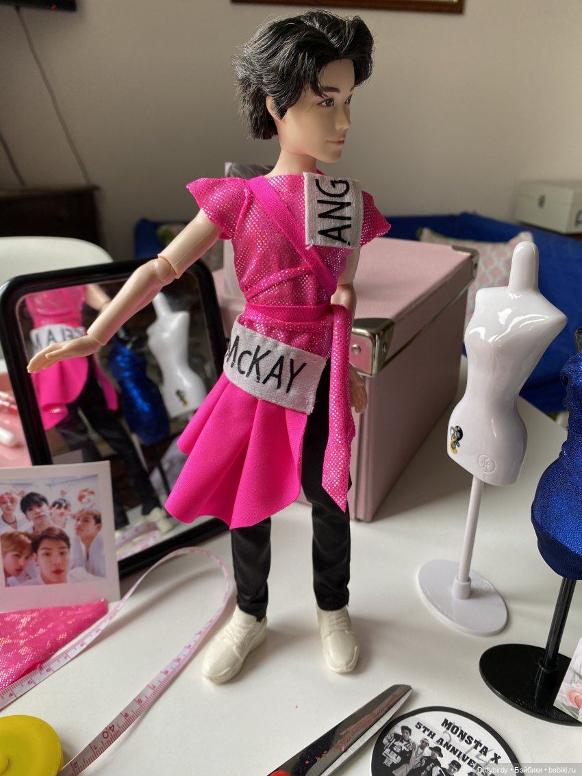 Ну и у кого первая премия? J Hope празднует победу (фото 4)