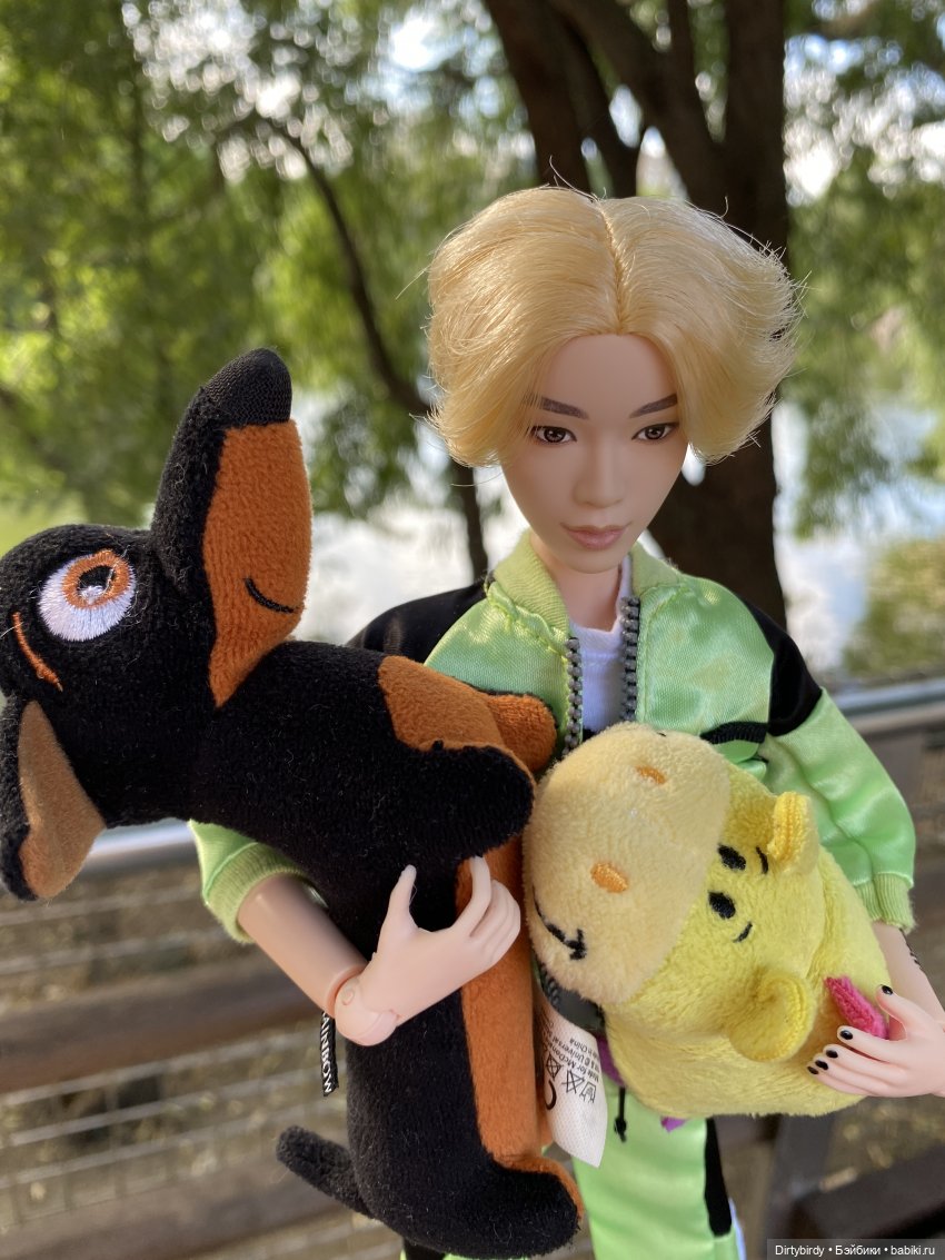 В зоопарке или азиатские львы на прогулке | Бэйбики В зоопарке или азиатские львы на прогулке