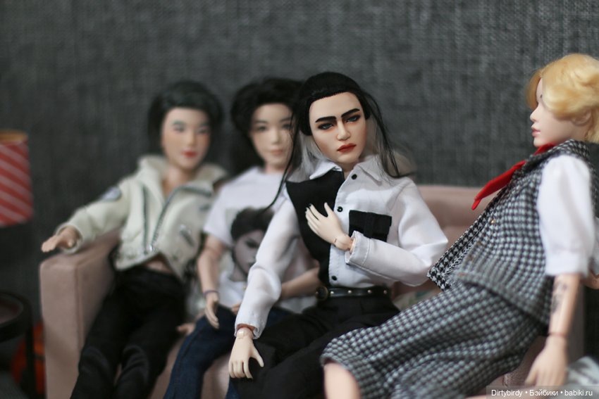 Токшоу " Комната для четверых ребят". Эпизод 2. Деньги/слава/любовь