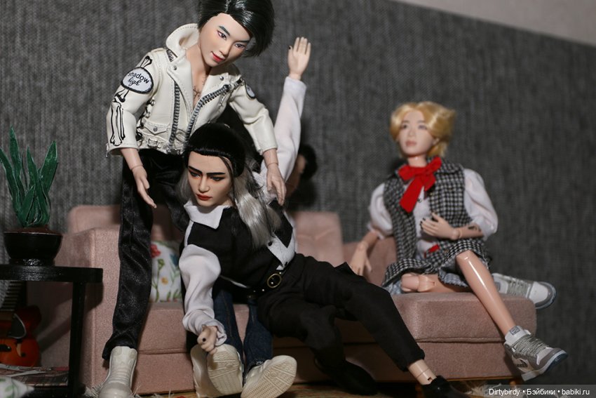 Токшоу " Комната для четверых ребят". Эпизод 2. Деньги/слава/любовь