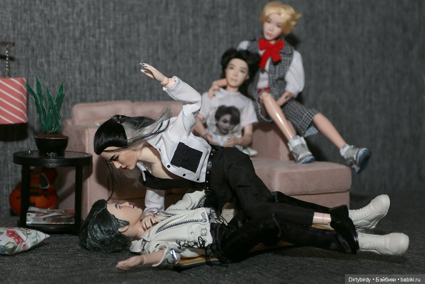 Токшоу " Комната для четверых ребят". Эпизод 2. Деньги/слава/любовь