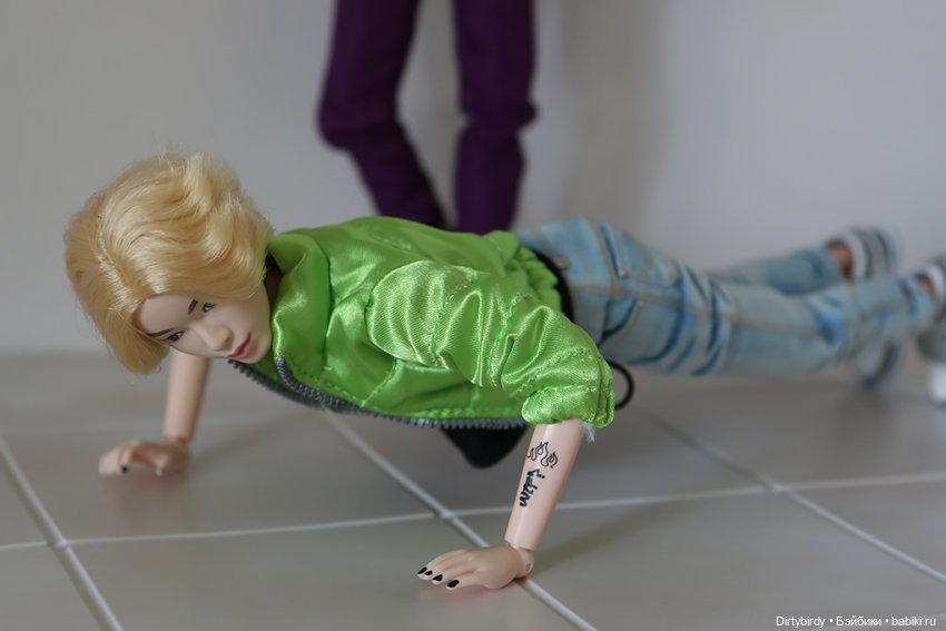 Токшоу "Комната для четверых ребят". Эпизод 4. Турбулентность (фото 9)