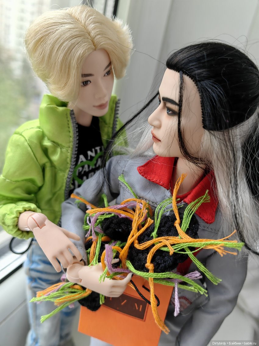 Тот парень в весёлом шарфике