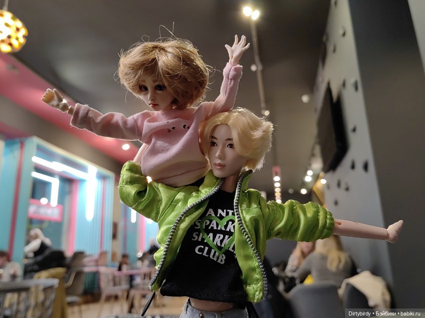 Чтобы сестра Феликса Обитсу не умела кататься на скейте?! Харука x Феликс Обитсу