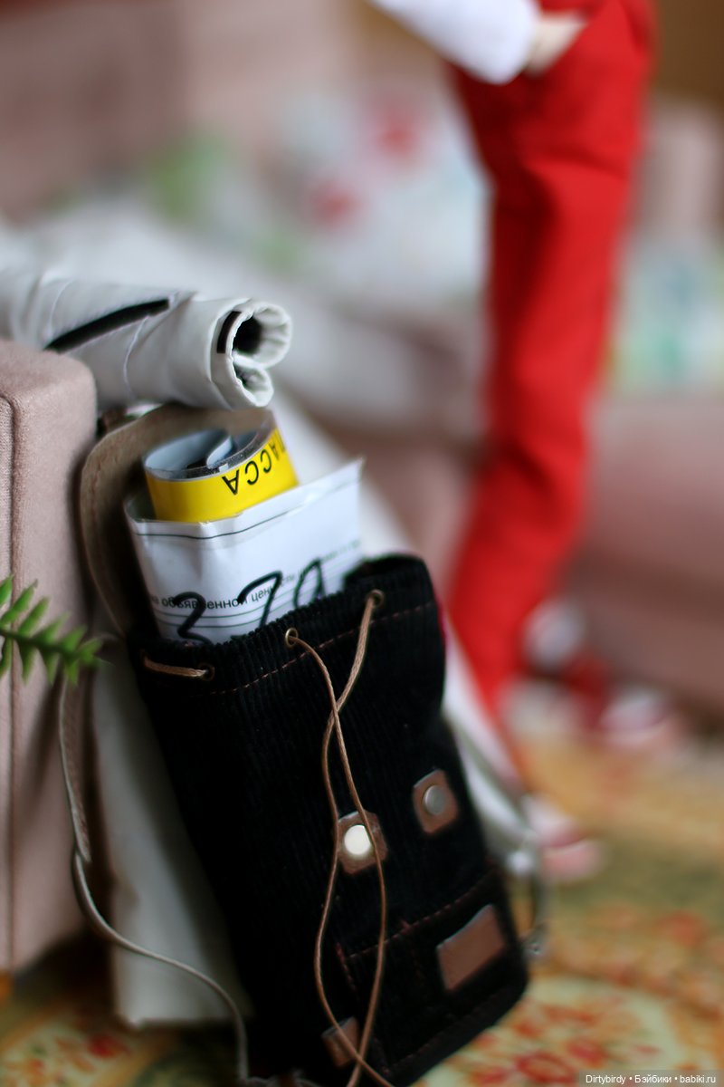 Королевский подарок. Распаковываем и примеряем у всех на глазах