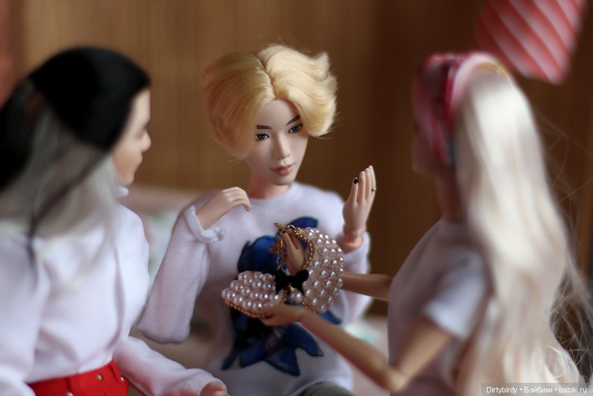 Королевский подарок. Распаковываем и примеряем у всех на глазах (фото 8)