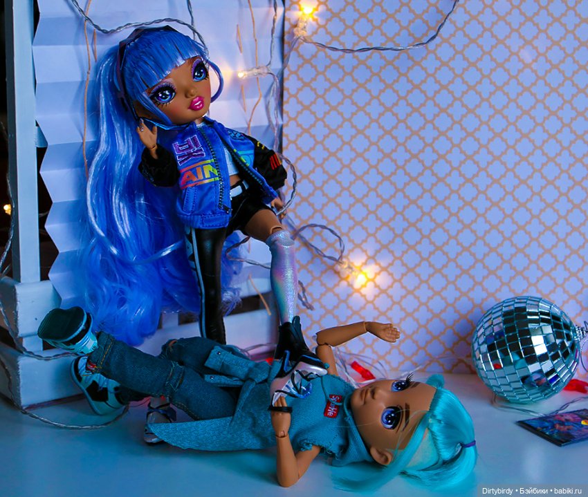 С чего начинается дружба Rainbow High