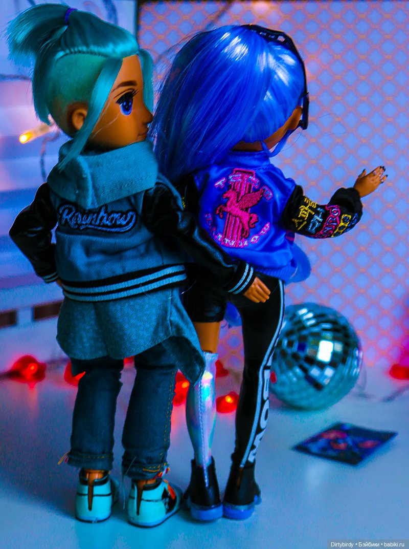 С чего начинается дружба Rainbow High