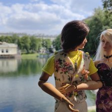 К нам приехал, к нам приехал... Серж!