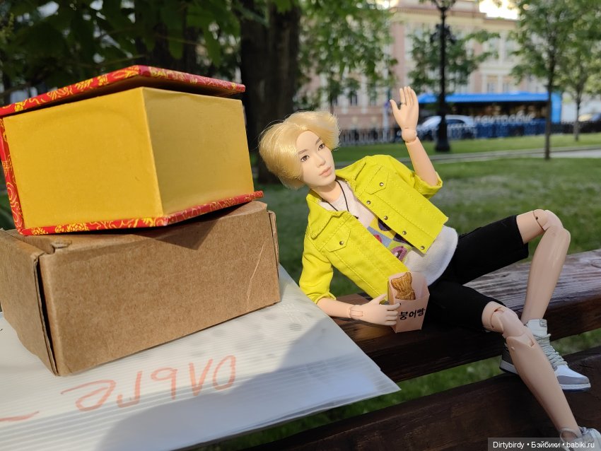 К нам приехал, к нам приехал... Серж