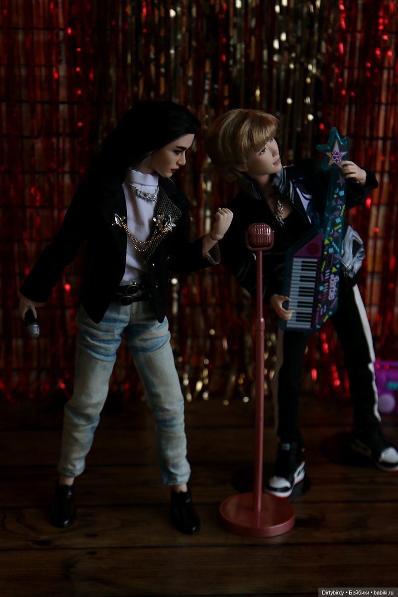 Дискотека 80-х или музыкальный подарок тётушкам от придурков