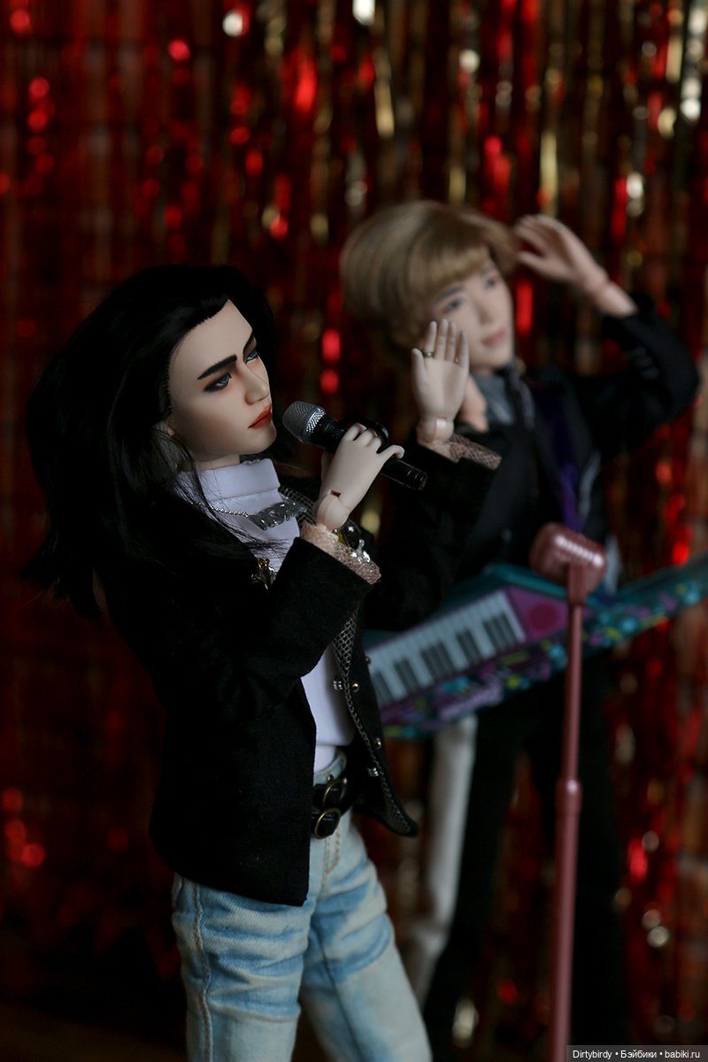 Дискотека 80-х или музыкальный подарок тётушкам от придурков