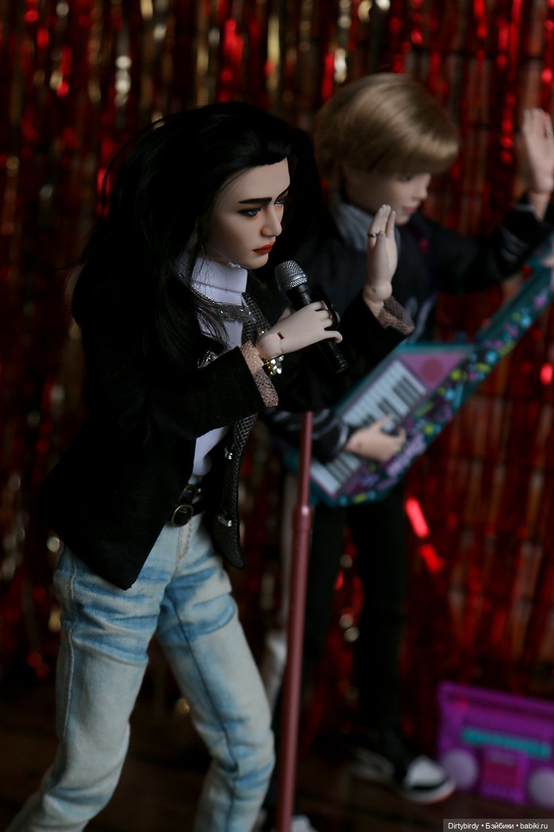 Дискотека 80-х или музыкальный подарок тётушкам от придурков