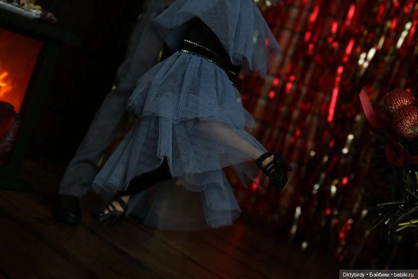 Да кто поверит, что этот адвокат ЕЙ родственник или Слухи на Новогоднем балу