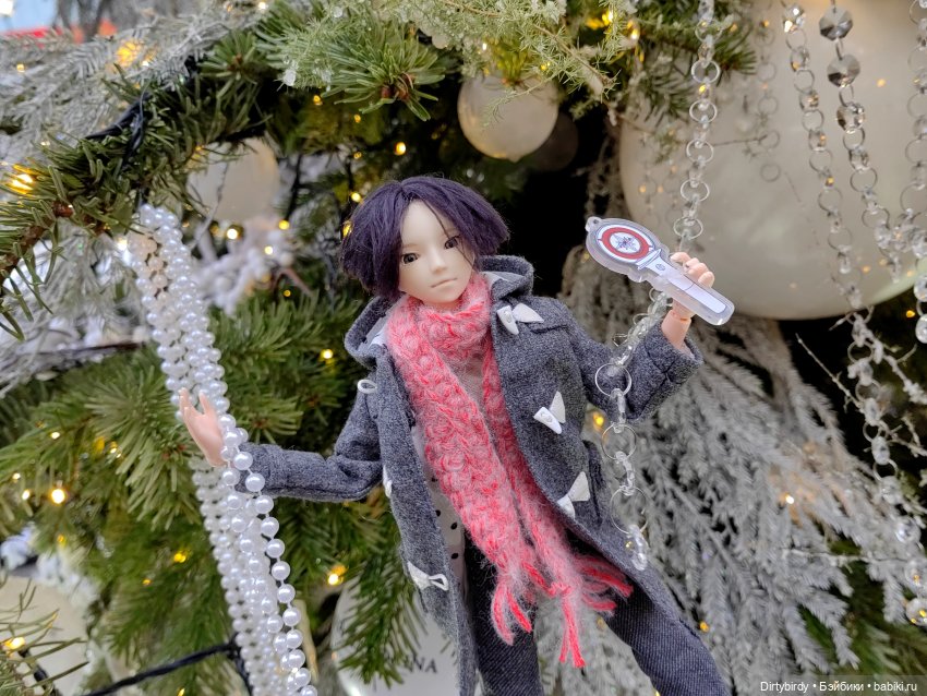 Как безумно богатый фанат k-pop в общагу ёлочку выбирал (фото 5)