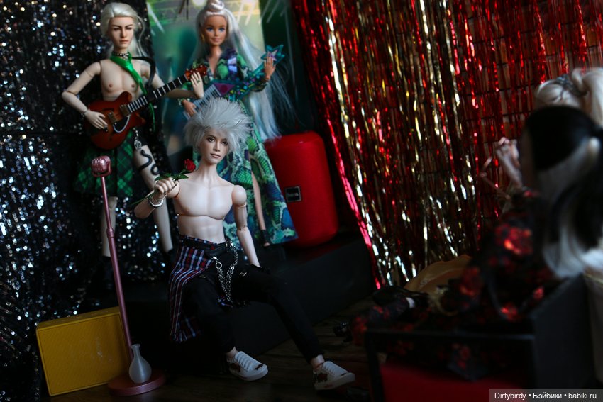 Team KAShi на открытии фестиваля DollCi