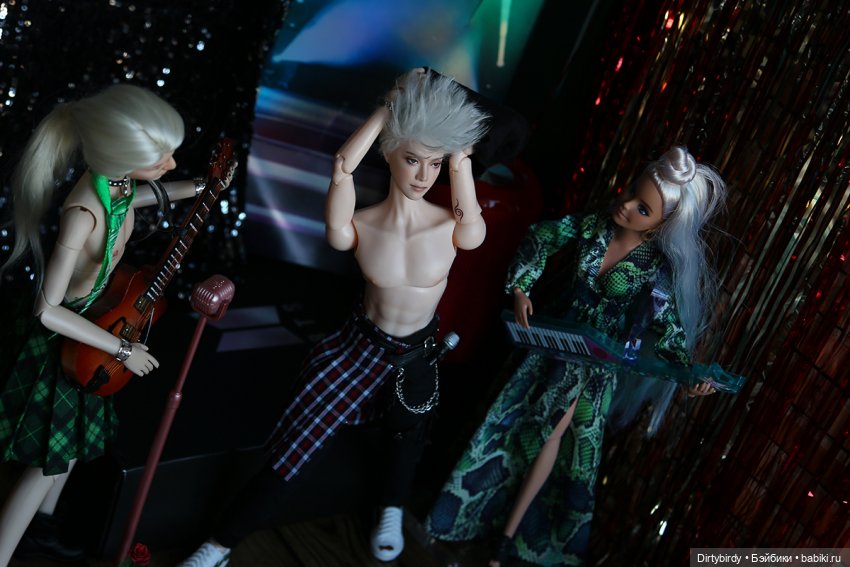 Team KAShi на открытии фестиваля DollCi