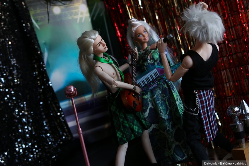 Team KAShi на открытии фестиваля DollCi