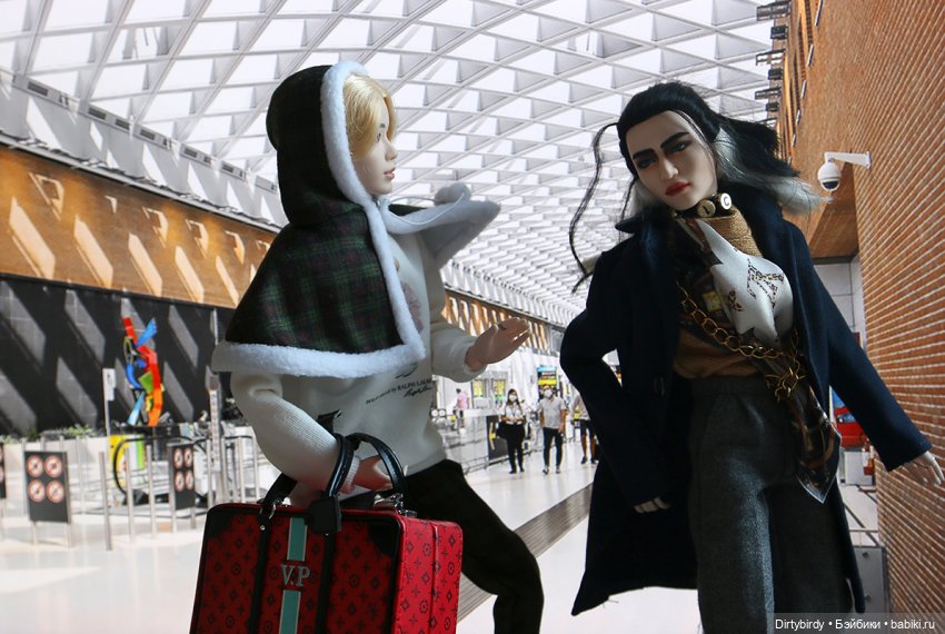 Чемодан номинанта DollCi должен быть заполнен не так🤨 (фото 3)