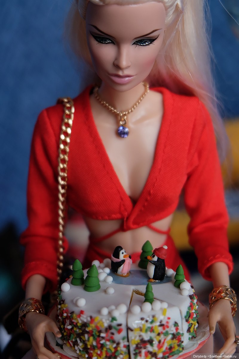 А вы скинулись на ДР нашему тренеру (фото 2)