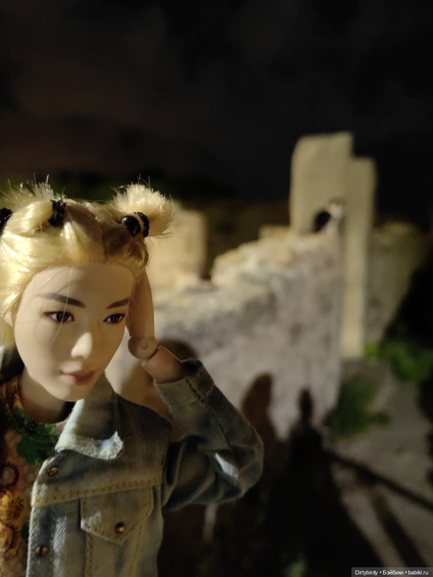 И потом, на развалинах часовни