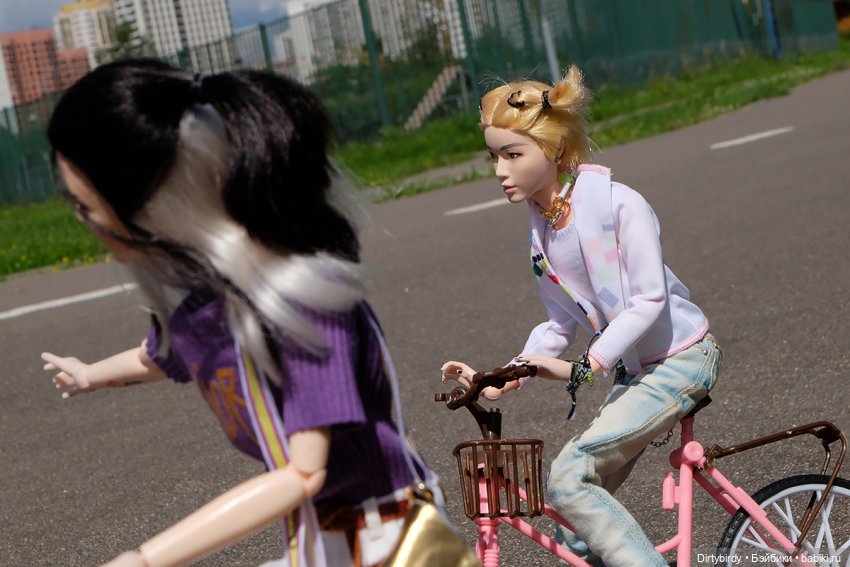 Колеса крутятся, колеса вертятся