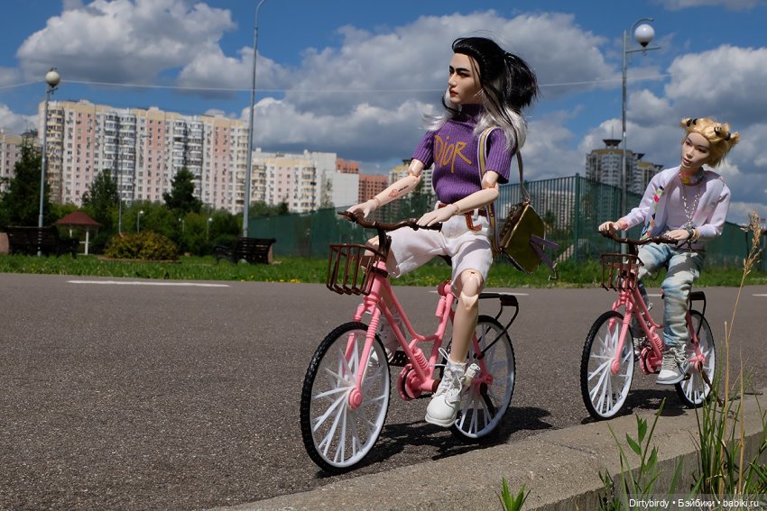 Колеса крутятся, колеса вертятся