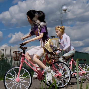 Колеса крутятся, колеса вертятся