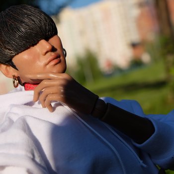 Переслать контактик?