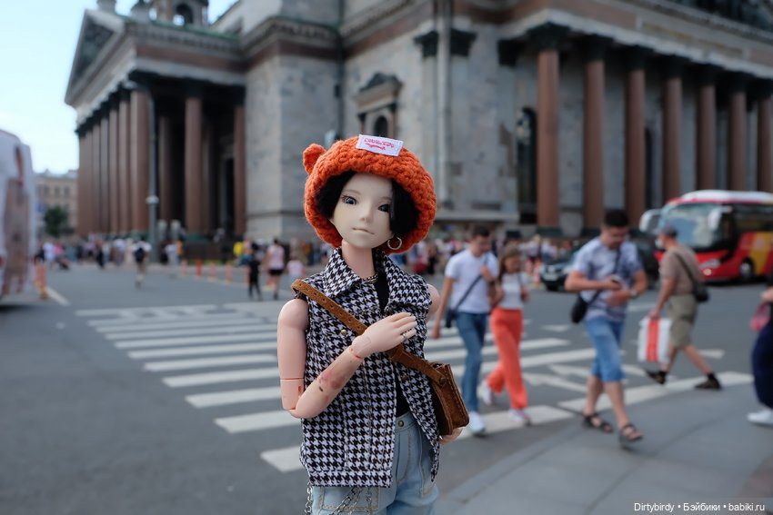 А сфоткайте нас вот здесь... и вот там... и еще тут