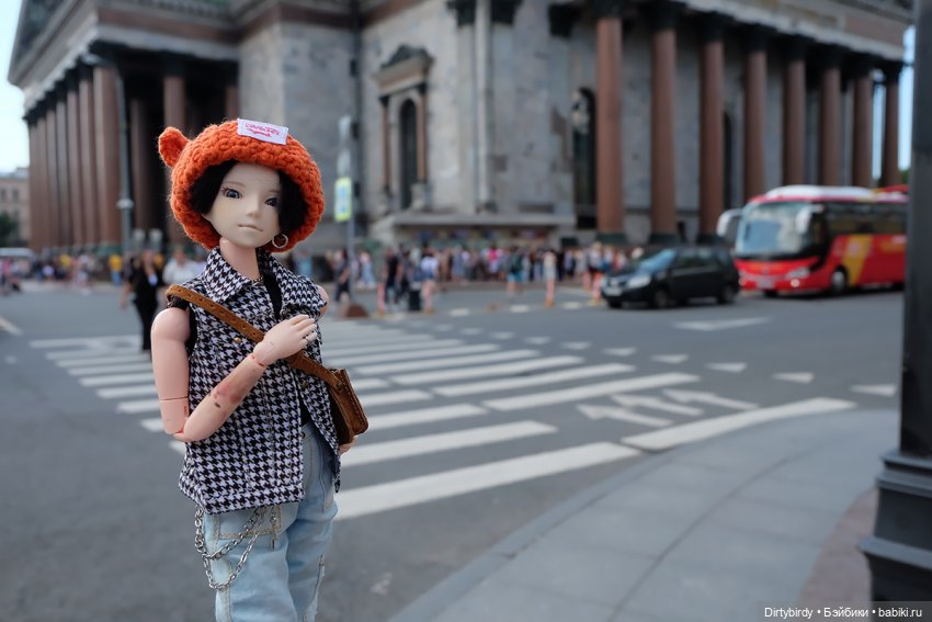 А сфоткайте нас вот здесь... и вот там... и еще тут