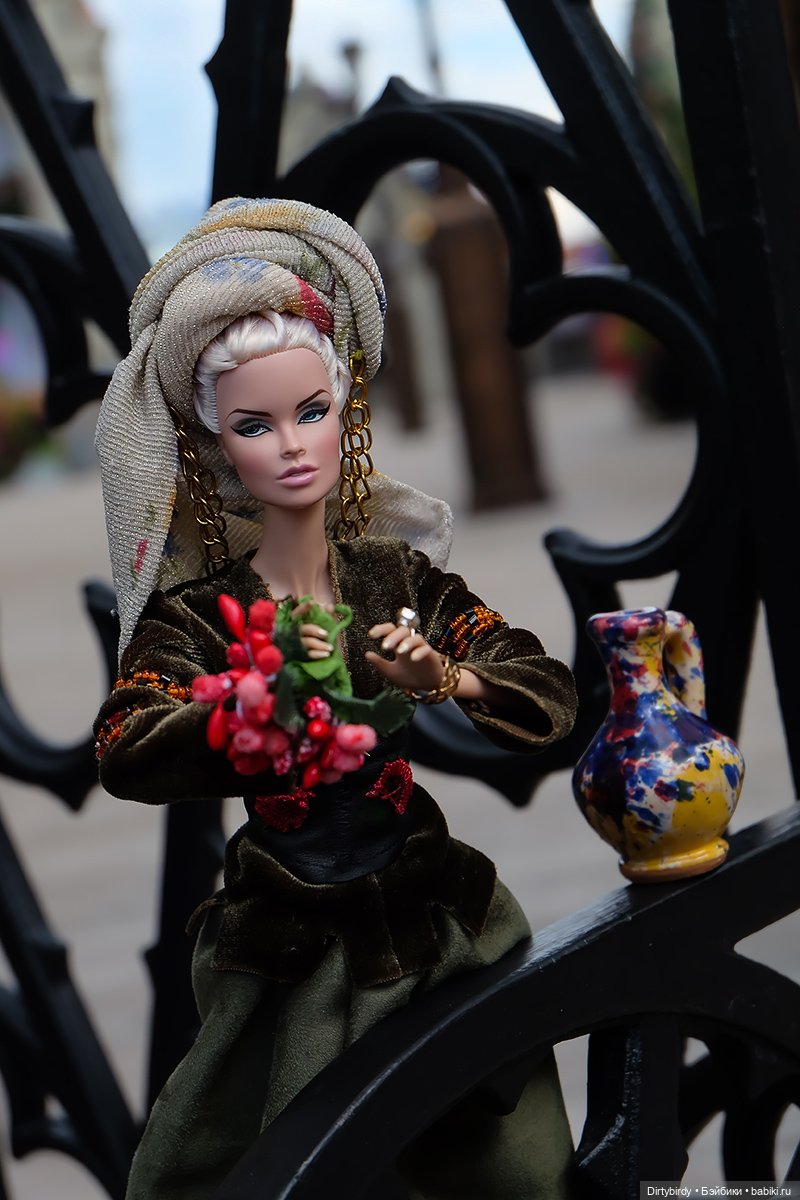 От королевы герцогине приглашенье на... Ландсхут '24