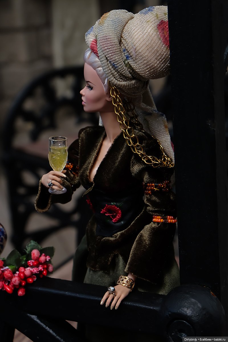 От королевы герцогине приглашенье на... Ландсхут '24