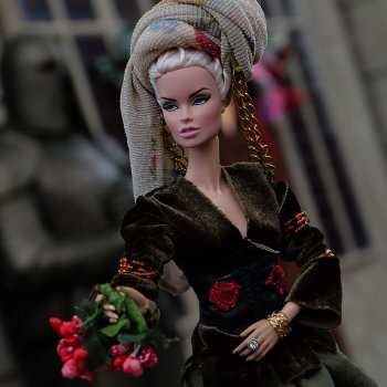 От королевы герцогине приглашенье на... Ландсхут '24