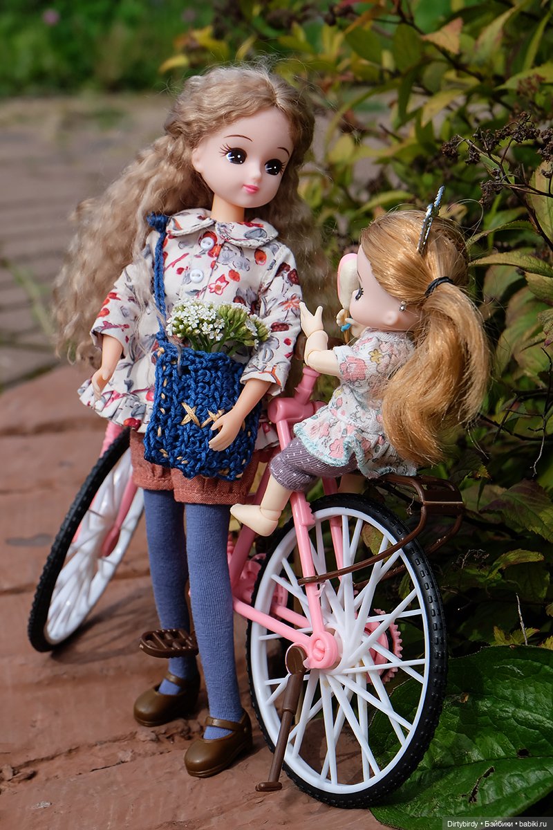 Девочки-припевочки и их велосипед