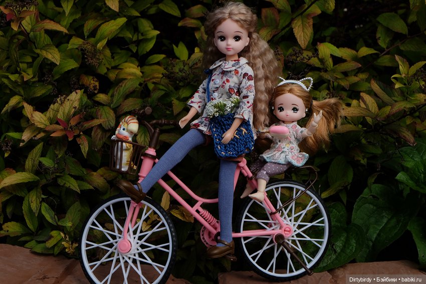 Девочки-припевочки и их велосипед