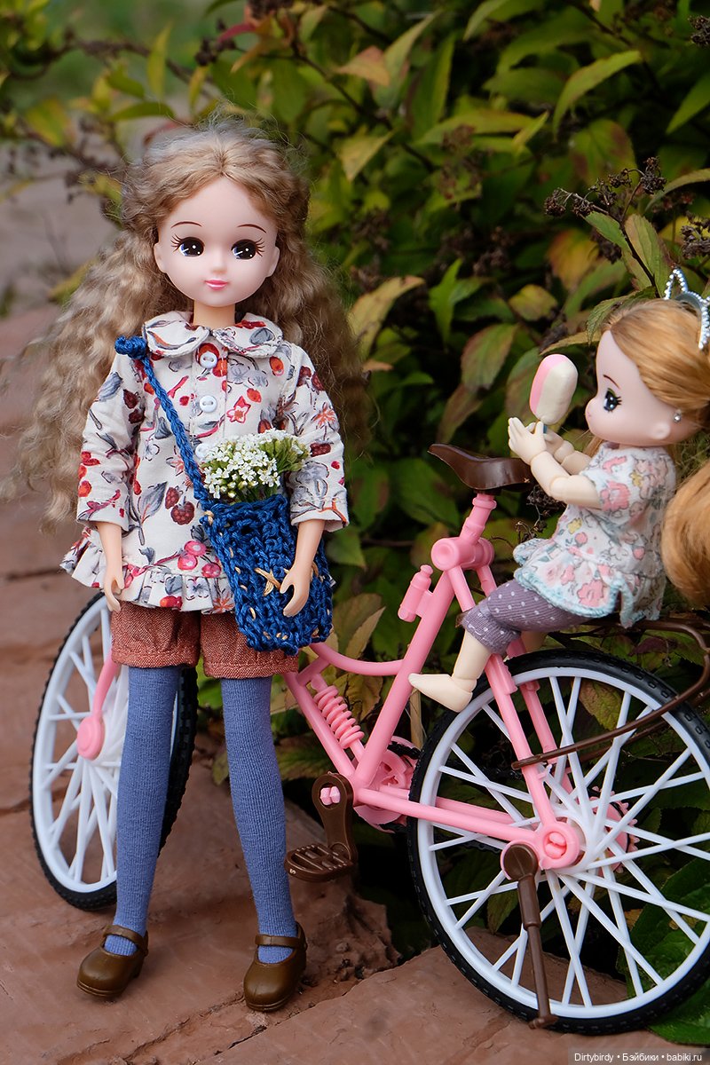 Девочки-припевочки и их велосипед