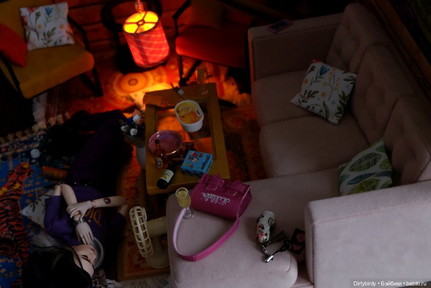 Мы к вам по обмену. Часть 3. Однажды в общаге