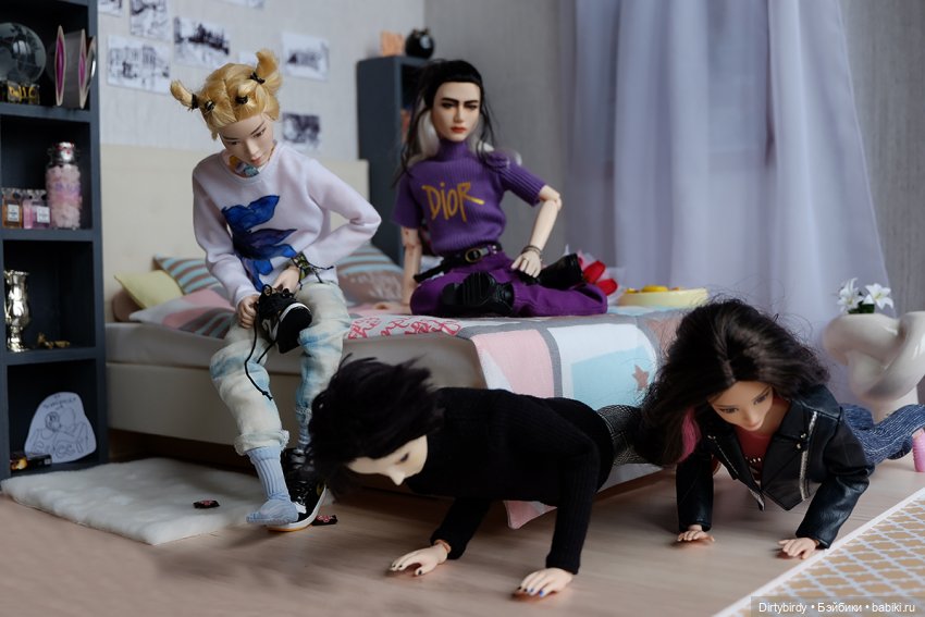 Мы к вам по обмену. Часть 3. Однажды в общаге