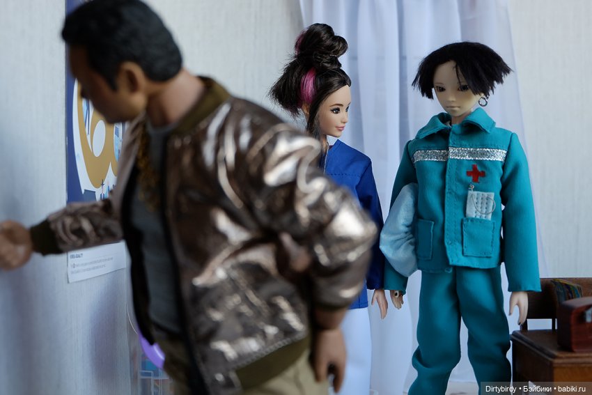 Мы к вам по обмену. Часть 5. У кошки боли, у собачки боли, а у господина посла | Бэйбики Мы к вам по обмену. Часть 5. У кошки боли, у собачки боли, а у господина посла