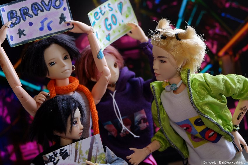 Папарацци фотки с Музфеста 2024