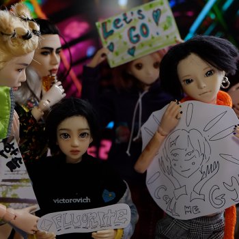 Папарацци фотки с Музфеста 2024