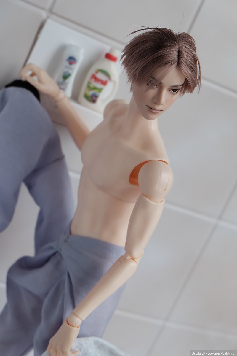 Главное, не забыть сделать вид, что ты смущаешься