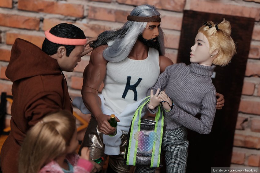 За спорт! Двойная распаковка призов Конкурса двойников Феликса Обитсу