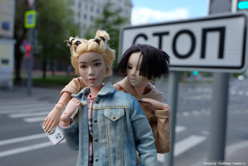 Если нас спросят почему мы дружим и где познакомились